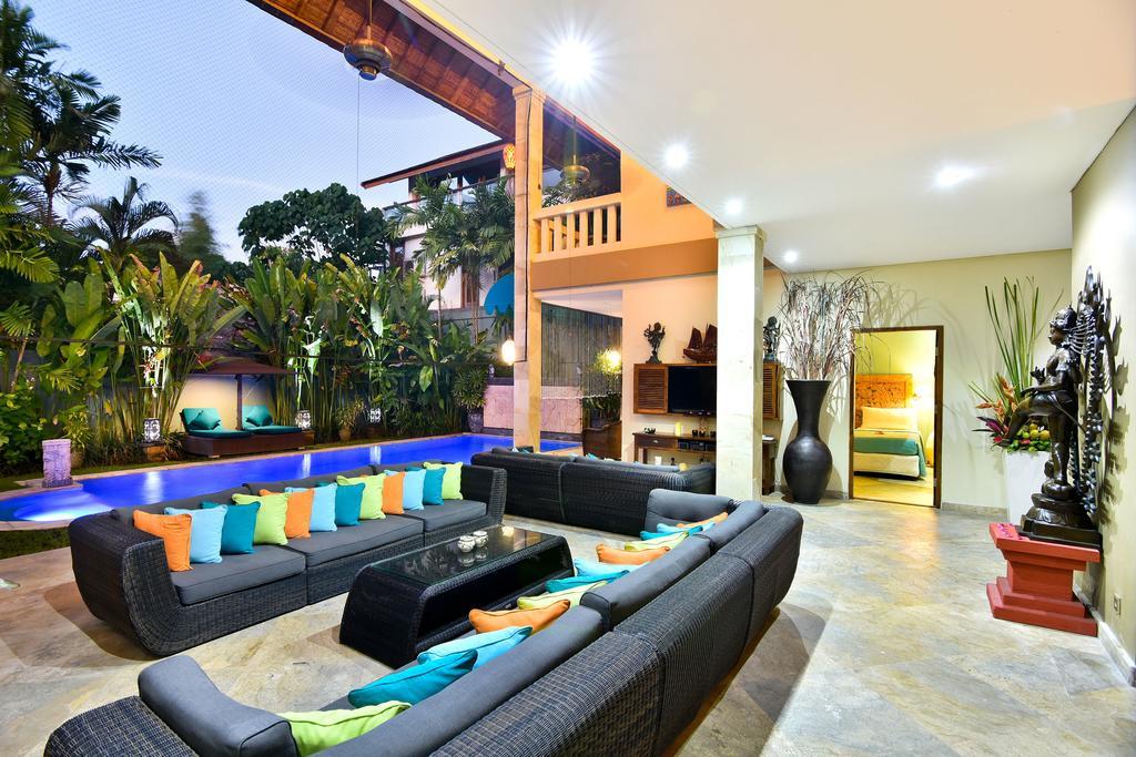 Villa Mystique